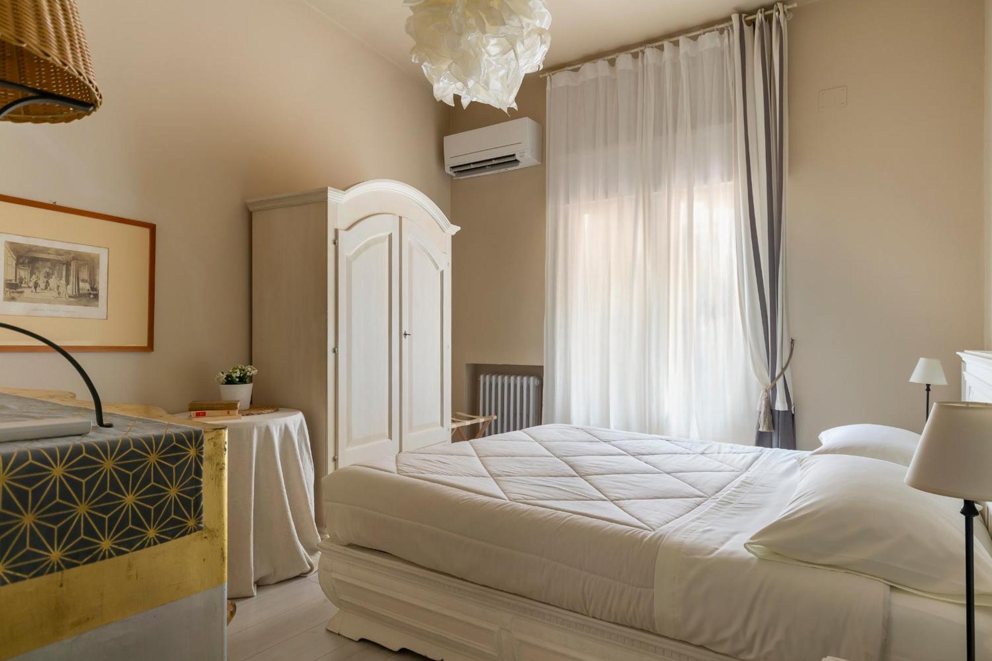 Beauty Case Intimate, Quiet And Central Apartment — Photos 1